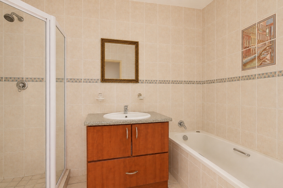 6 Bedroom Property for Sale in Sunset Beach Western Cape